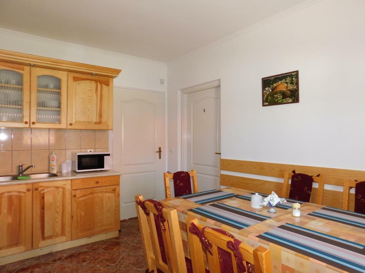 8888 Apartmanház Lispeszentadorján Kültér fotó